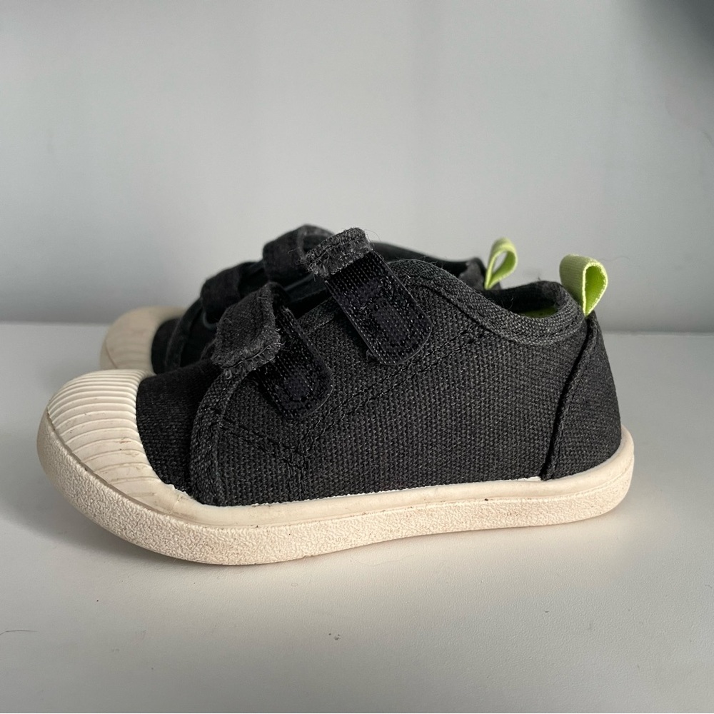 Cat & Jack Black and White Velcro Sneakers